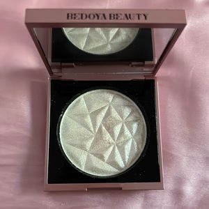 Bedoya Beauty Highlighter in Euphoria